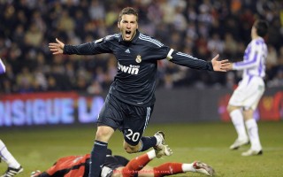 龙珠直播-防守漏洞挖掘与修补建议：世俱杯典型失误复盘与警示